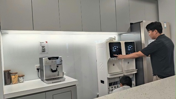 尼维柯D50净水器:五级滤芯+RO系统,全方位净化水质。 尼维柯D50净水器:五级滤芯+RO系统,全方位净化水质。
